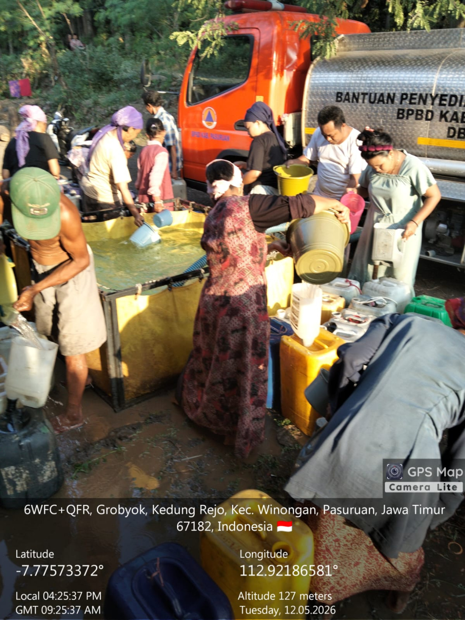 BPBD Kabupaten Pasuruan Salurkan Bantuan Air Bersih untuk Warga Winongan